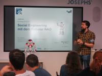 Towards entry "Workshop “Social Engineering mit dem Roboter NAO”"